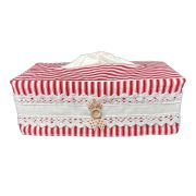  Silverpoint Shabby Chic fehr alapon piros cskos / szlcsipks textil dobozos paprzsebkend huzat